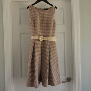 NWOT Tan Tahari Dress - Size 6